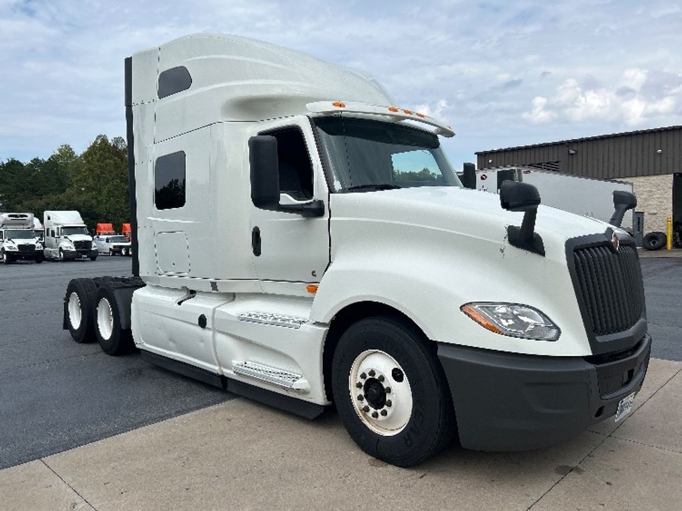 Sleeper Tractor-Heavy Duty Tractors-International-2020-LT625-Greensboro-NC-500,070\n\t\tmiles-$ 52,750 - Image 1