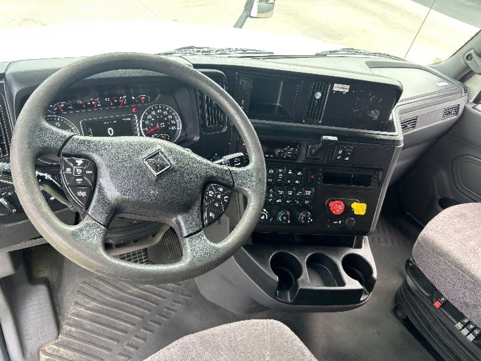 Sleeper Tractor-Heavy Duty Tractors-International-2020-LT625-Greensboro-NC-500,070\n\t\tmiles-$ 52,750 - Image 11