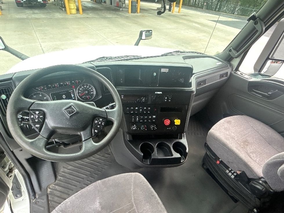 Sleeper Tractor-Heavy Duty Tractors-International-2020-LT625-Greensboro-NC-500,070\n\t\tmiles-$ 52,750 - Image 12