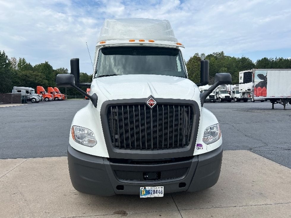 Sleeper Tractor-Heavy Duty Tractors-International-2020-LT625-Greensboro-NC-500,070\n\t\tmiles-$ 52,750 - Image 2
