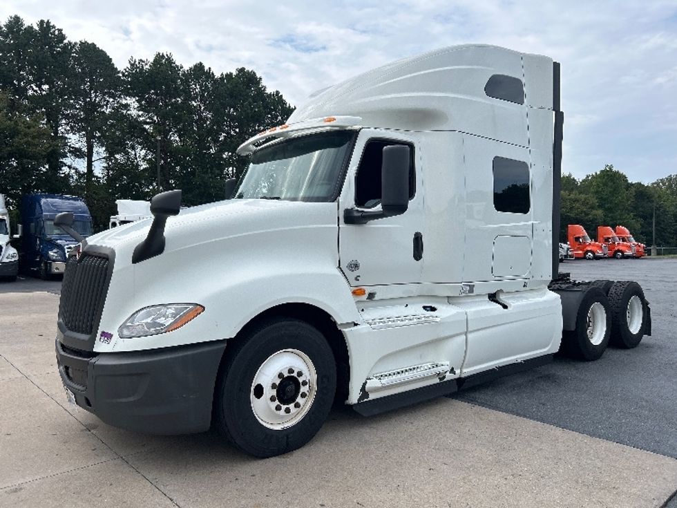 Sleeper Tractor-Heavy Duty Tractors-International-2020-LT625-Greensboro-NC-500,070\n\t\tmiles-$ 52,750 - Image 3