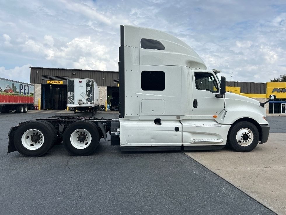 Sleeper Tractor-Heavy Duty Tractors-International-2020-LT625-Greensboro-NC-500,070\n\t\tmiles-$ 52,750 - Image 8