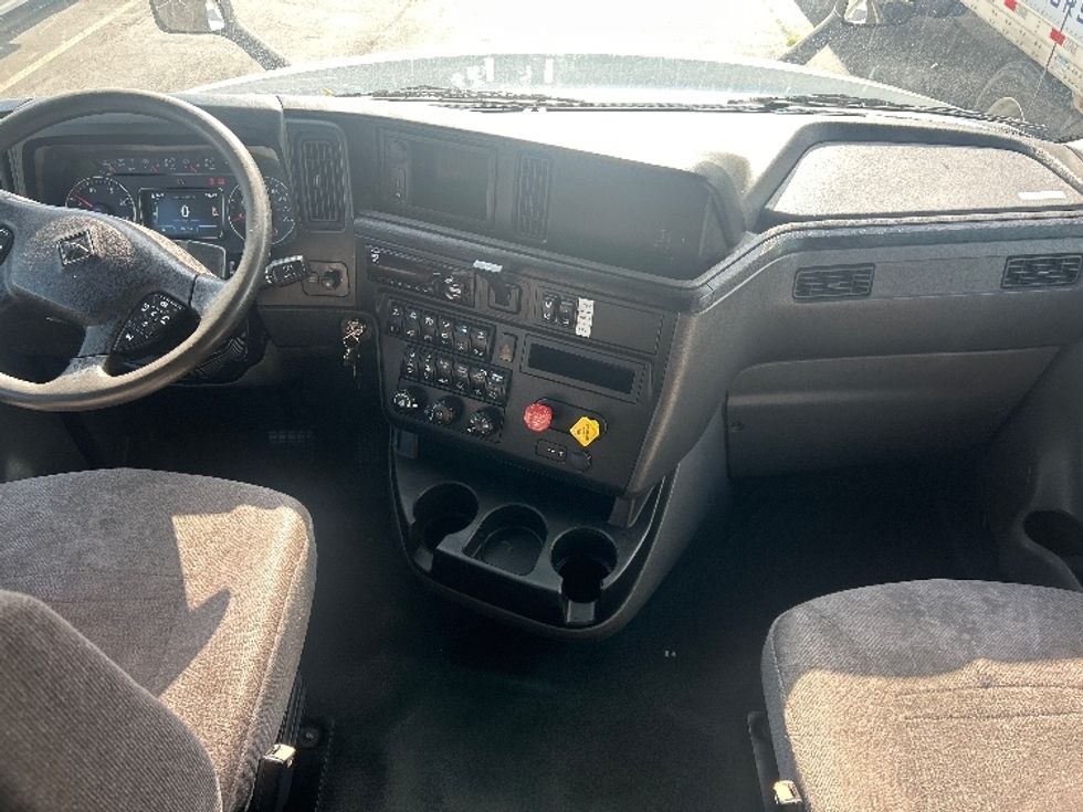 Sleeper Tractor-Heavy Duty Tractors-International-2020-LT625-Greensboro-NC-519,191\n\t\tmiles-$ 50,500 - Image 12