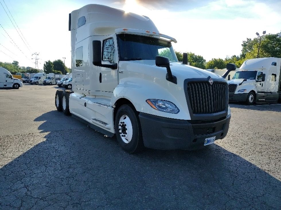 Sleeper Tractor-Heavy Duty Tractors-International-2020-LT625-Greensboro-NC-549,897\n\t\tmiles-$ 47,750 - Image 1