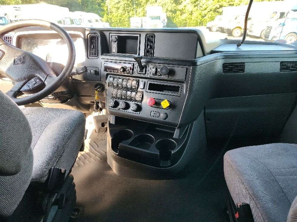 Sleeper Tractor-Heavy Duty Tractors-International-2020-LT625-Greensboro-NC-549,897\n\t\tmiles-$ 47,750 - Image 12