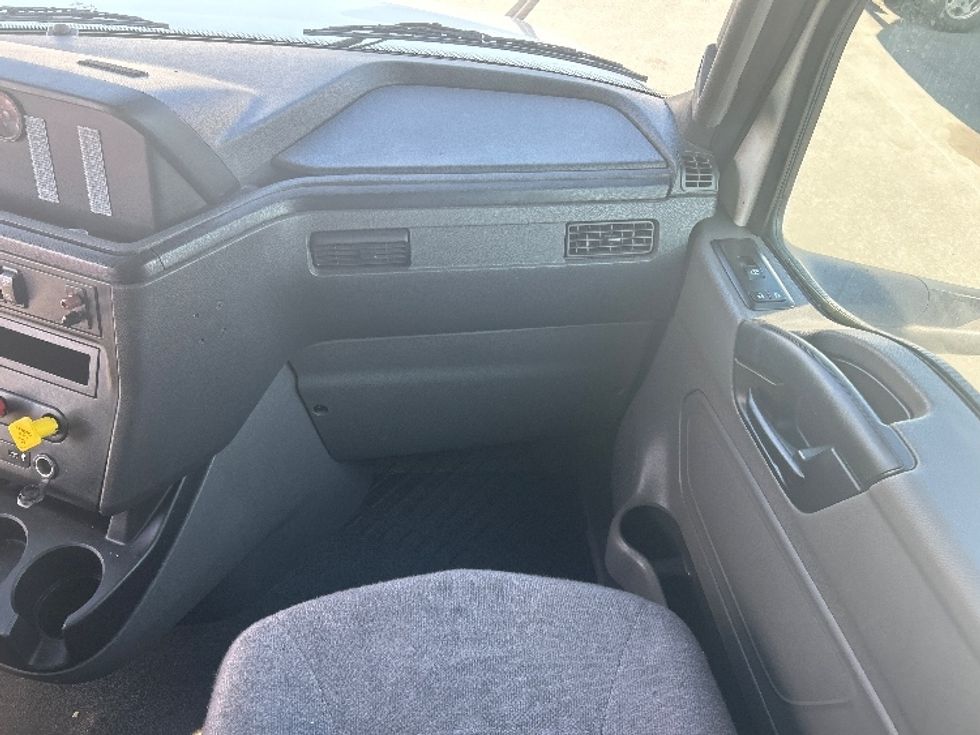 Sleeper Tractor-Heavy Duty Tractors-International-2020-LT625-Greensboro-NC-552,177\n\t\tmiles-$ 42,500 - Image 14