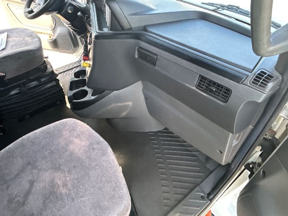 Sleeper Tractor-Heavy Duty Tractors-International-2020-LT625-Greensboro-NC-552,177\n\t\tmiles-$ 42,500 - Image 15