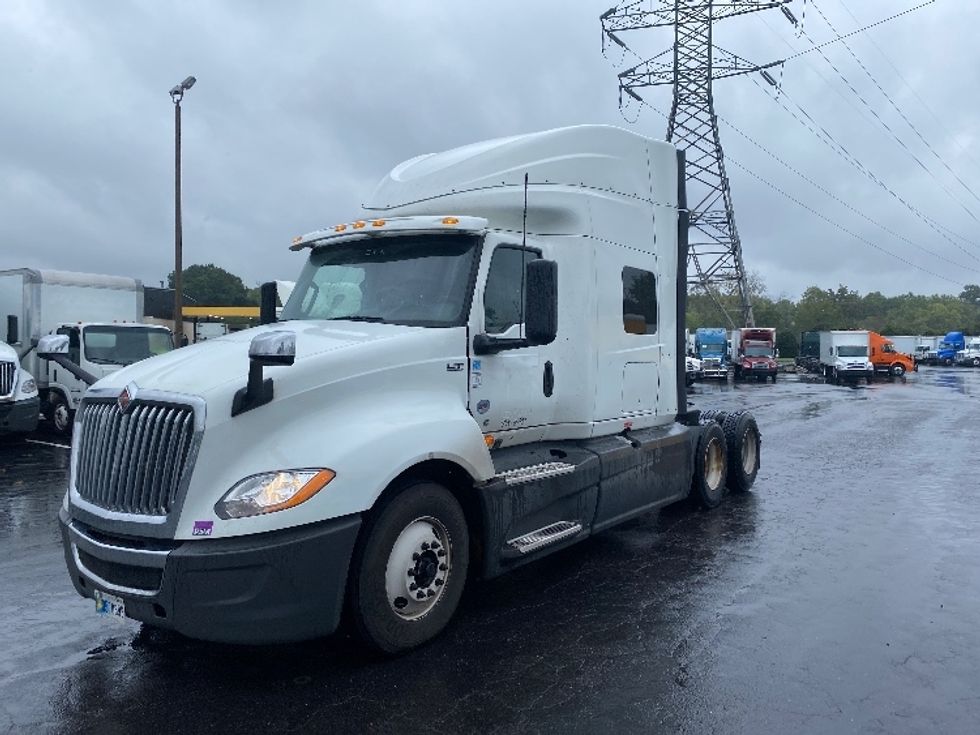 Sleeper Tractor-Heavy Duty Tractors-International-2020-LT625-Greensboro-NC-552,177\n\t\tmiles-$ 42,500 - Image 3