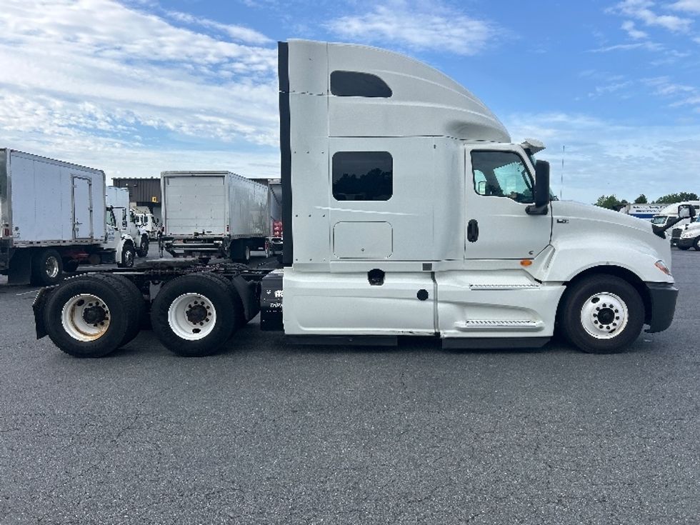 Sleeper Tractor-Heavy Duty Tractors-International-2020-LT625-Greensboro-NC-556,142\n\t\tmiles-$ 47,000 - Image 8