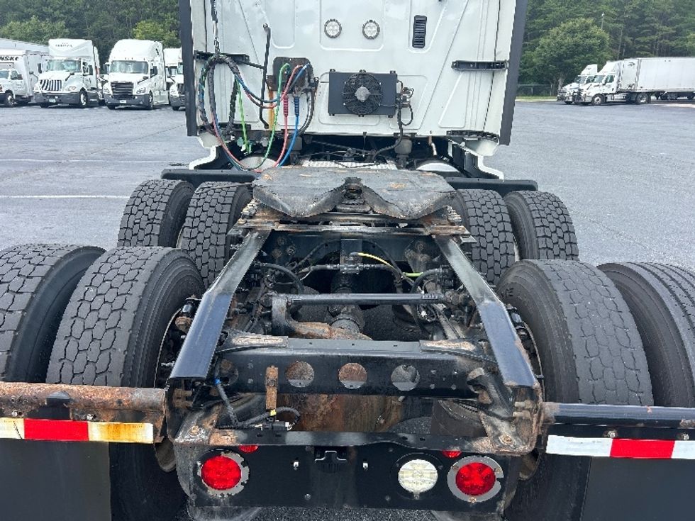 Sleeper Tractor-Heavy Duty Tractors-International-2020-LT625-Greensboro-NC-562,775\n\t\tmiles-$ 46,500 - Image 6
