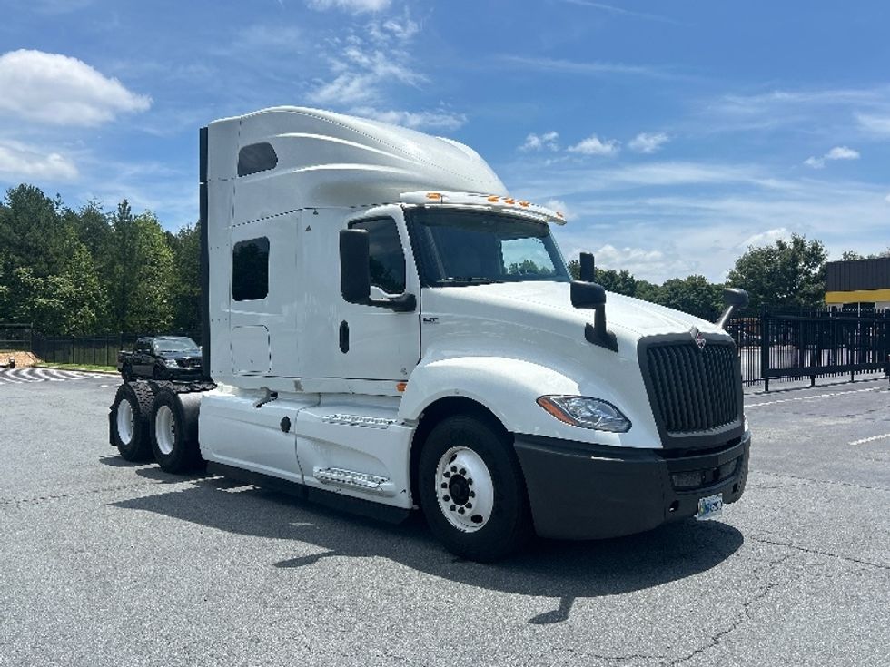 Sleeper Tractor-Heavy Duty Tractors-International-2020-LT625-Greensboro-NC-565,679\n\t\tmiles-$ 46,250 - Image 1