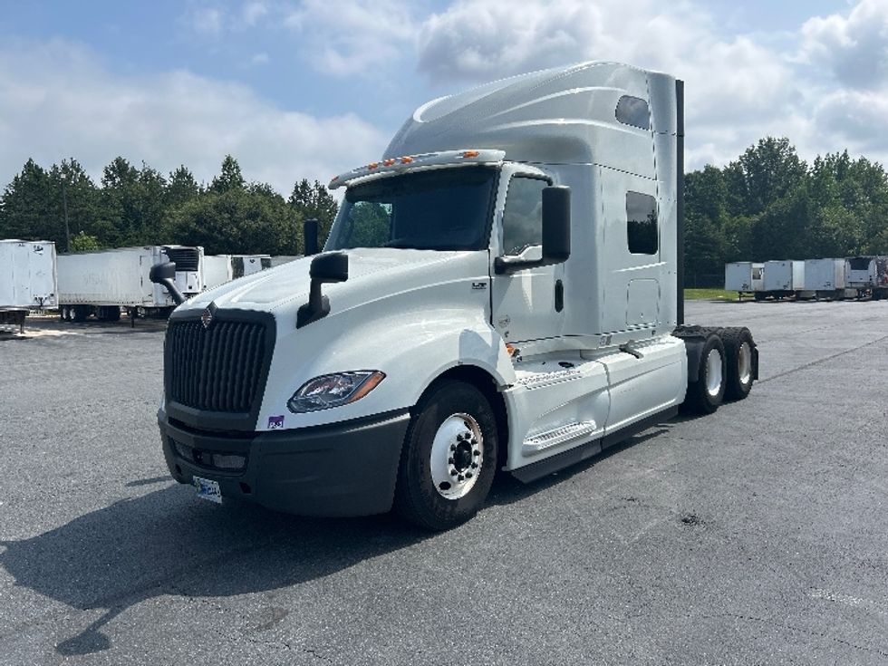 Sleeper Tractor-Heavy Duty Tractors-International-2020-LT625-Greensboro-NC-574,690\n\t\tmiles-$ 45,750 - Image 3