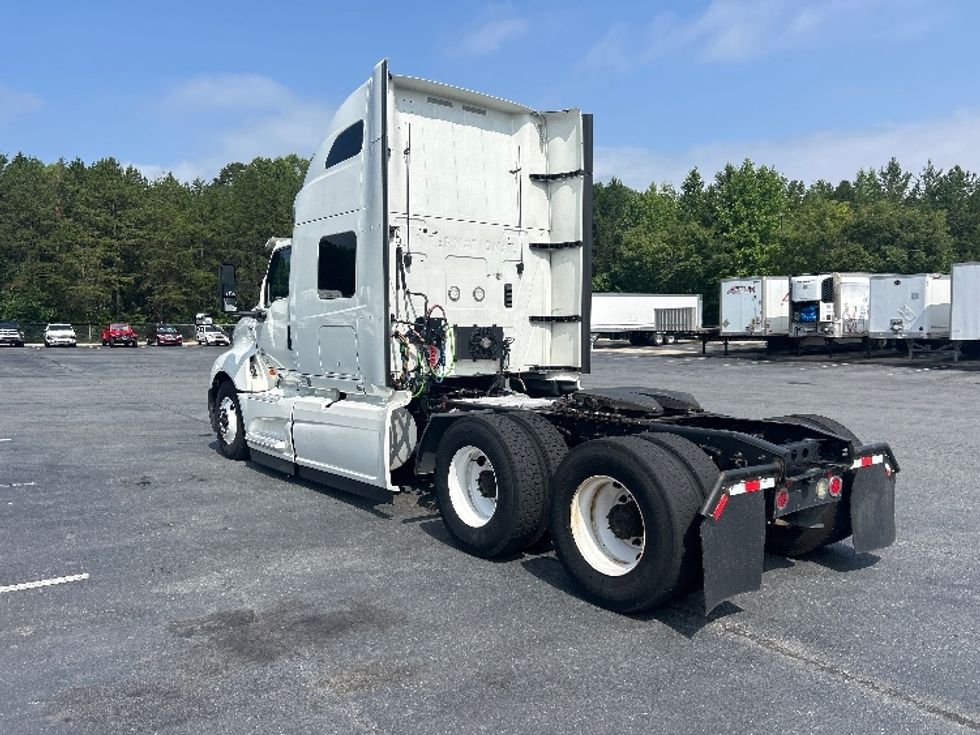 Sleeper Tractor-Heavy Duty Tractors-International-2020-LT625-Greensboro-NC-574,690\n\t\tmiles-$ 45,750 - Image 5