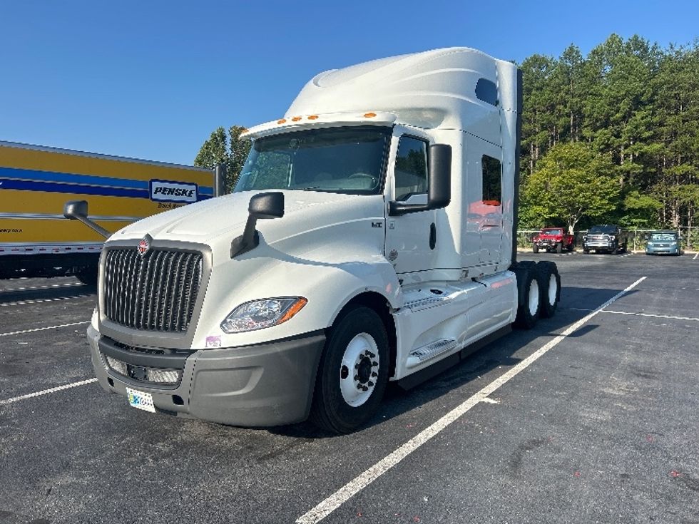 Sleeper Tractor-Heavy Duty Tractors-International-2020-LT625-Greensboro-NC-595,314\n\t\tmiles-$ 49,000 - Image 3