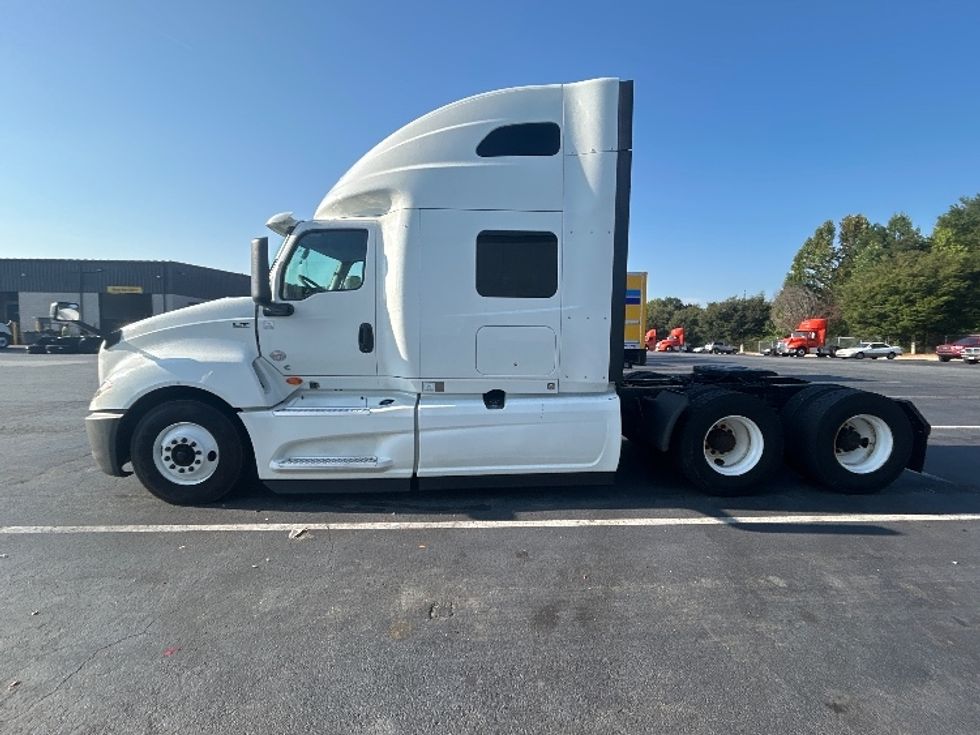 Sleeper Tractor-Heavy Duty Tractors-International-2020-LT625-Greensboro-NC-595,314\n\t\tmiles-$ 49,000 - Image 4