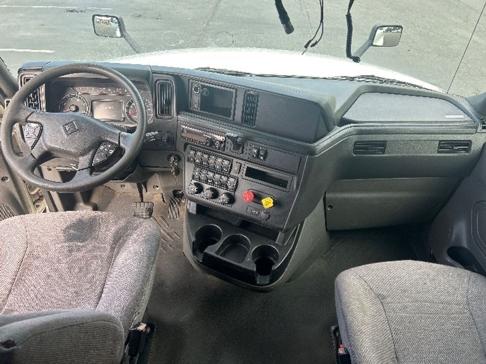 Sleeper Tractor-Heavy Duty Tractors-International-2020-LT625-Greensboro-NC-634,979\n\t\tmiles-$ 38,750 - Image 11