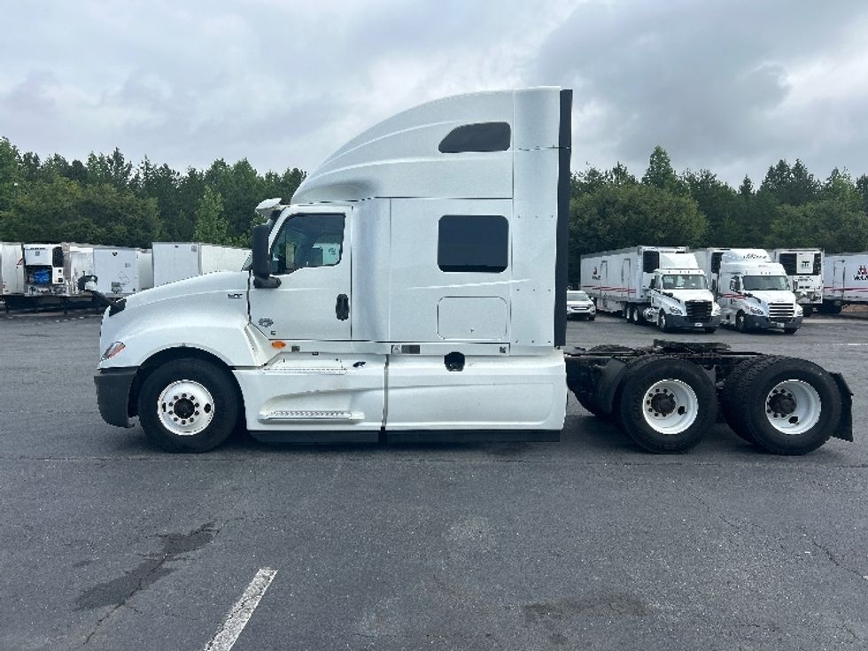 Sleeper Tractor-Heavy Duty Tractors-International-2020-LT625-Greensboro-NC-634,979\n\t\tmiles-$ 38,750 - Image 4