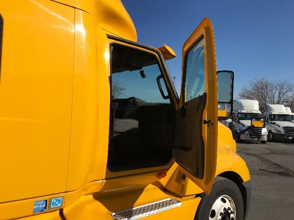 Sleeper Tractor-Heavy Duty Tractors-International-2020-LT625-Hagerstown-MD-449,897\n\t\tmiles-$ 50,500 - Image 12