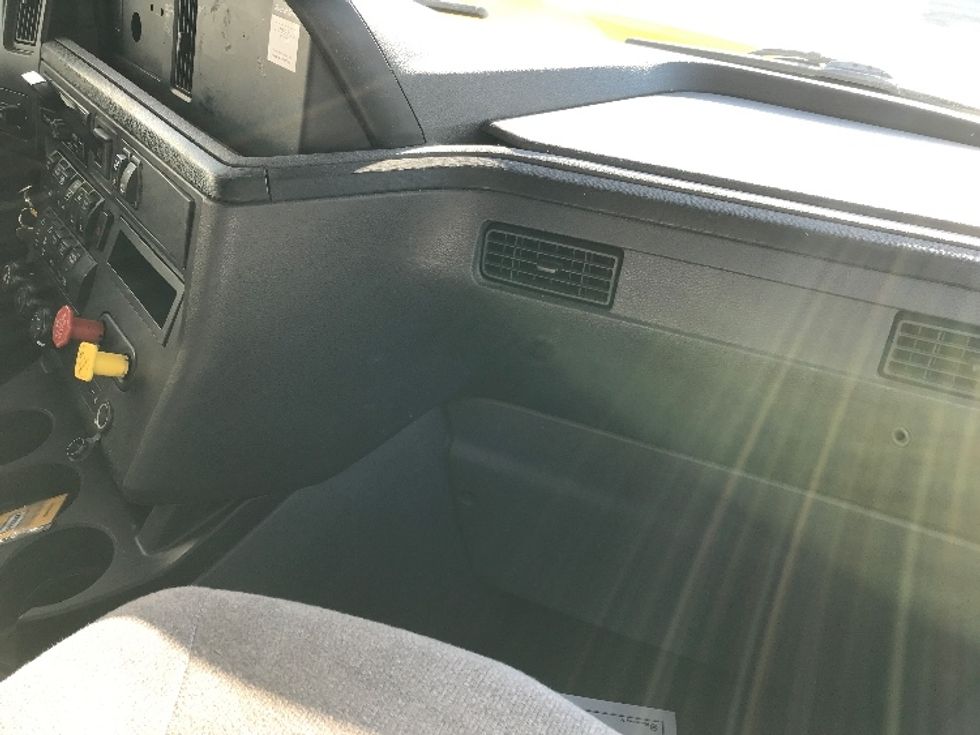 Sleeper Tractor-Heavy Duty Tractors-International-2020-LT625-Hagerstown-MD-449,897\n\t\tmiles-$ 50,500 - Image 14