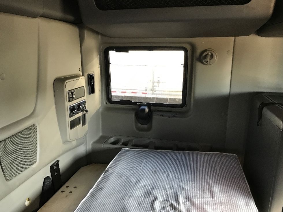 Sleeper Tractor-Heavy Duty Tractors-International-2020-LT625-Hagerstown-MD-449,897\n\t\tmiles-$ 50,500 - Image 17