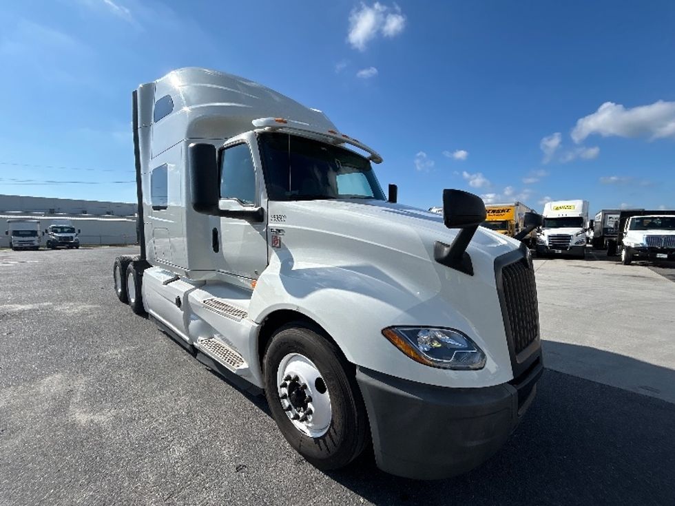 Sleeper Tractor-Heavy Duty Tractors-International-2020-LT625-Hammond-LA-124,706\n\t\tmiles-$ 71,250 - Image 1