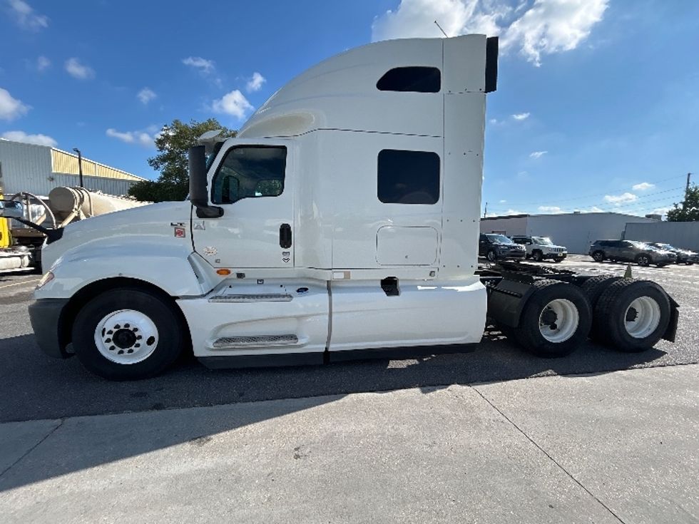 2020 International LT625 LT photo 4