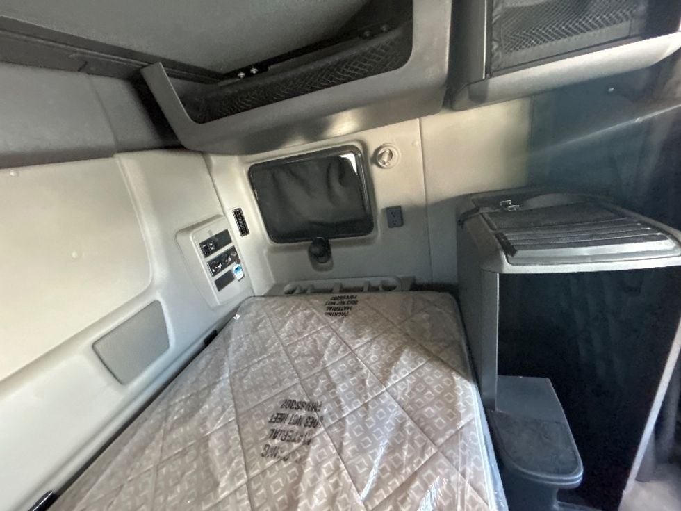 Sleeper Tractor-Heavy Duty Tractors-International-2020-LT625-Hammond-LA-167,960\n\t\tmiles-$ 68,750 - Image 18