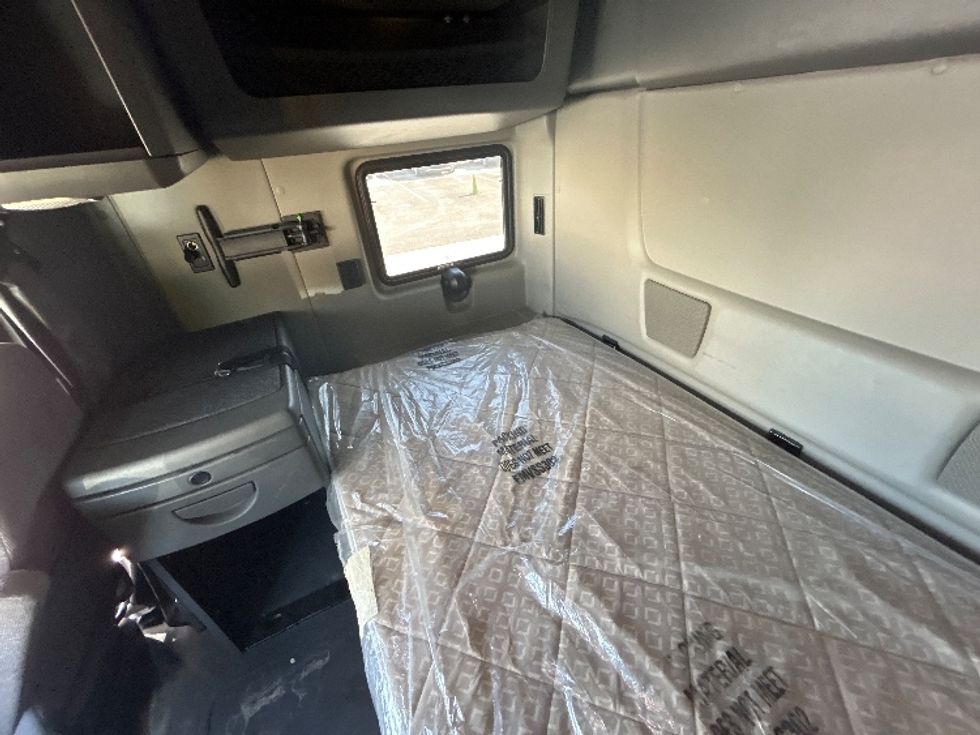 Sleeper Tractor-Heavy Duty Tractors-International-2020-LT625-Hammond-LA-167,960\n\t\tmiles-$ 68,750 - Image 19