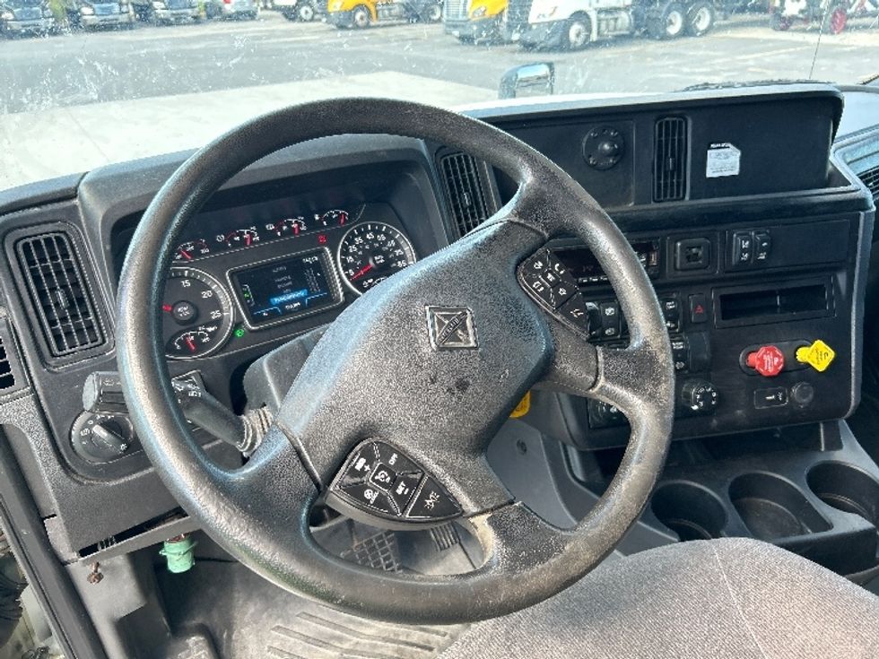 Sleeper Tractor-Heavy Duty Tractors-International-2020-LT625-Hammond-LA-196,309\n\t\tmiles-$ 67,250 - Image 11