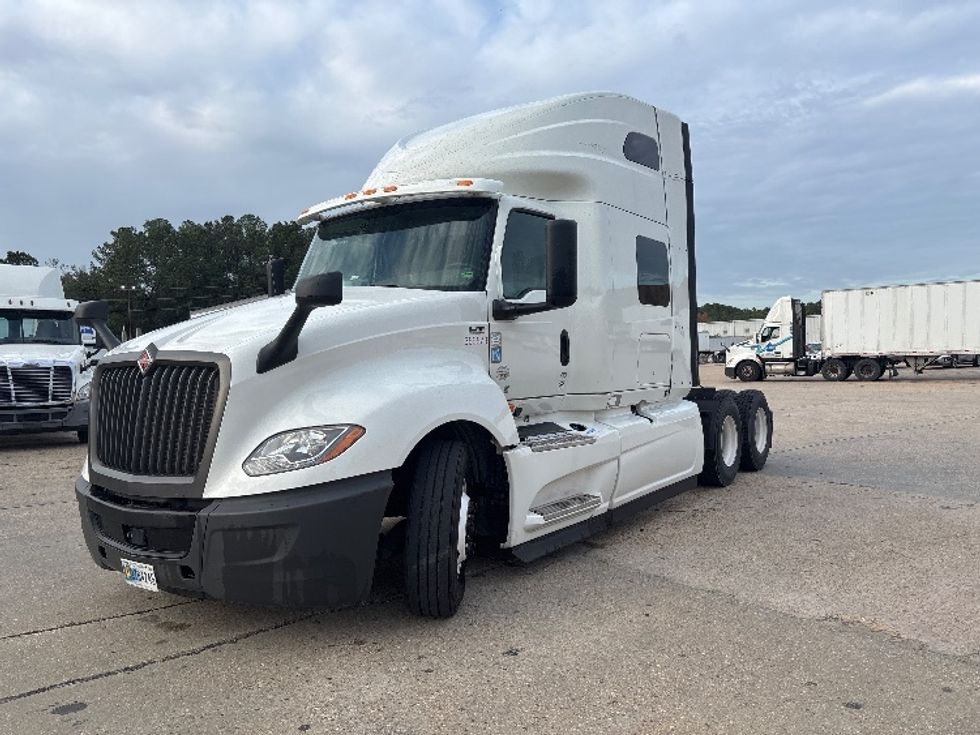Sleeper Tractor-Heavy Duty Tractors-International-2020-LT625-Hammond-LA-196,309\n\t\tmiles-$ 67,250 - Image 3