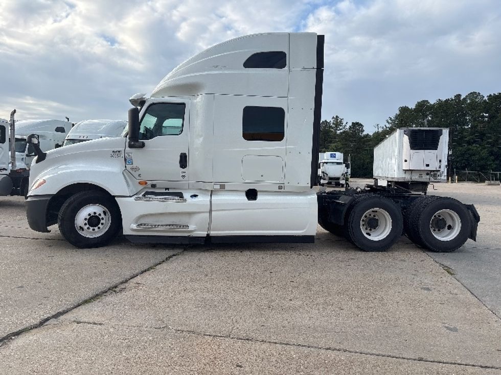 Sleeper Tractor-Heavy Duty Tractors-International-2020-LT625-Hammond-LA-196,309\n\t\tmiles-$ 67,250 - Image 4
