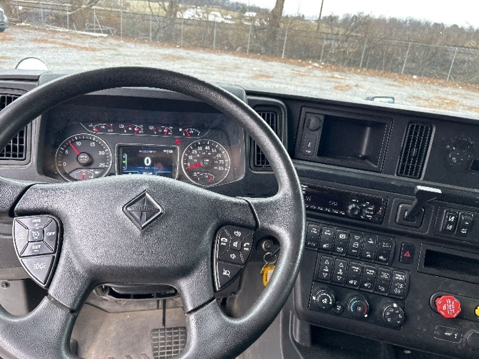 Sleeper Tractor-Heavy Duty Tractors-International-2020-LT625-Harrisburg-PA-396,645\n\t\tmiles-$ 46,250 - Image 11