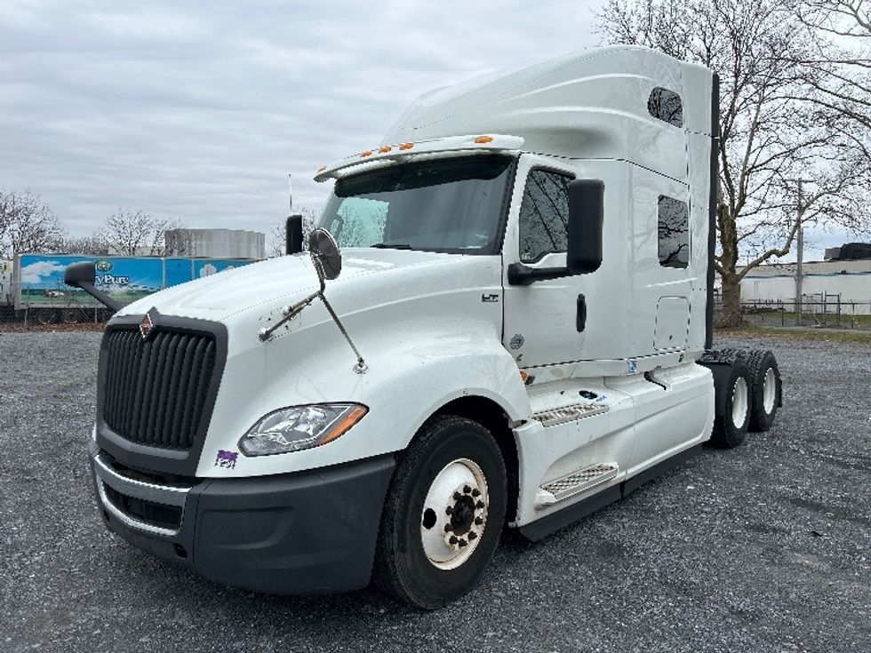 Sleeper Tractor-Heavy Duty Tractors-International-2020-LT625-Harrisburg-PA-396,645\n\t\tmiles-$ 46,250 - Image 3