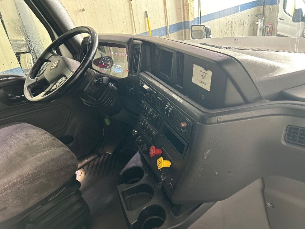 Sleeper Tractor-Heavy Duty Tractors-International-2020-LT625-Harrisburg-PA-496,012\n\t\tmiles-$ 52,000 - Image 15