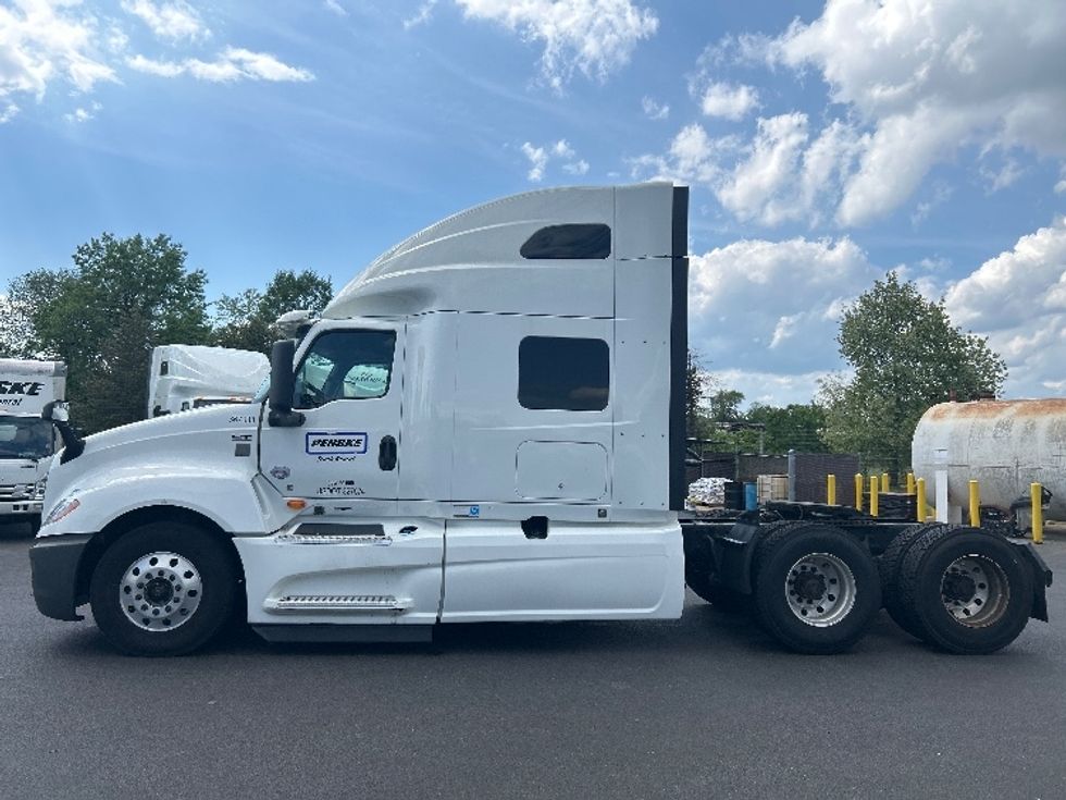 Sleeper Tractor-Heavy Duty Tractors-International-2020-LT625-Harrisburg-PA-496,012\n\t\tmiles-$ 52,000 - Image 4