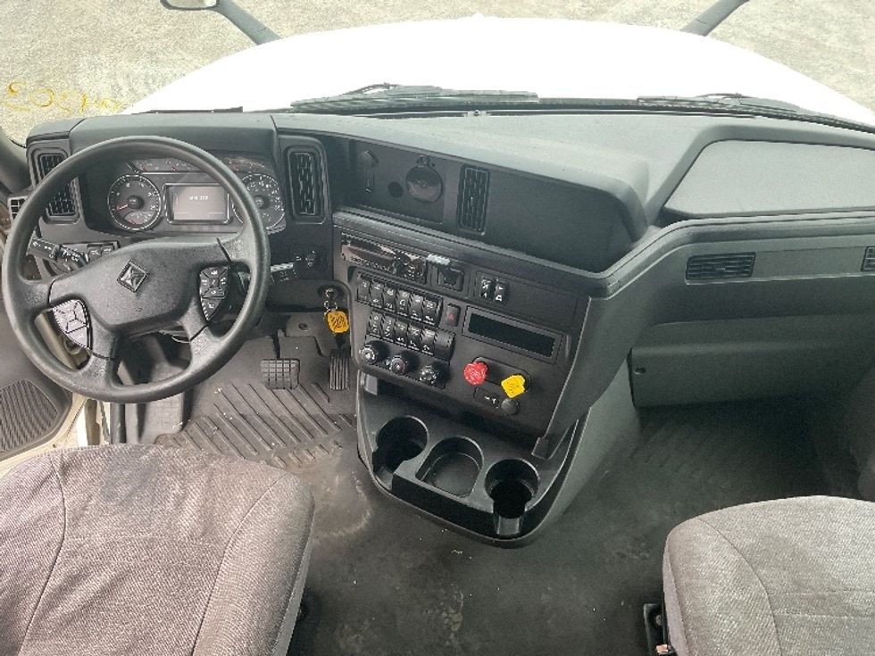 Sleeper Tractor-Heavy Duty Tractors-International-2020-LT625-Harrisburg-PA-504,018\n\t\tmiles-$ 50,750 - Image 12