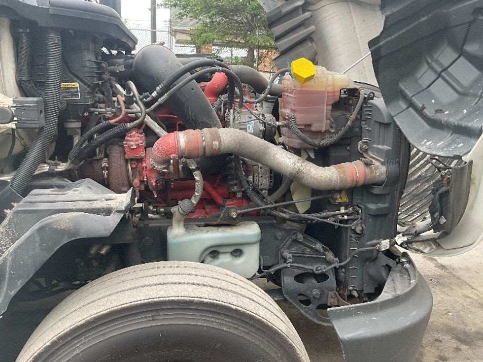 Sleeper Tractor-Heavy Duty Tractors-International-2020-LT625-Harrisburg-PA-504,018\n\t\tmiles-$ 50,750 - Image 20