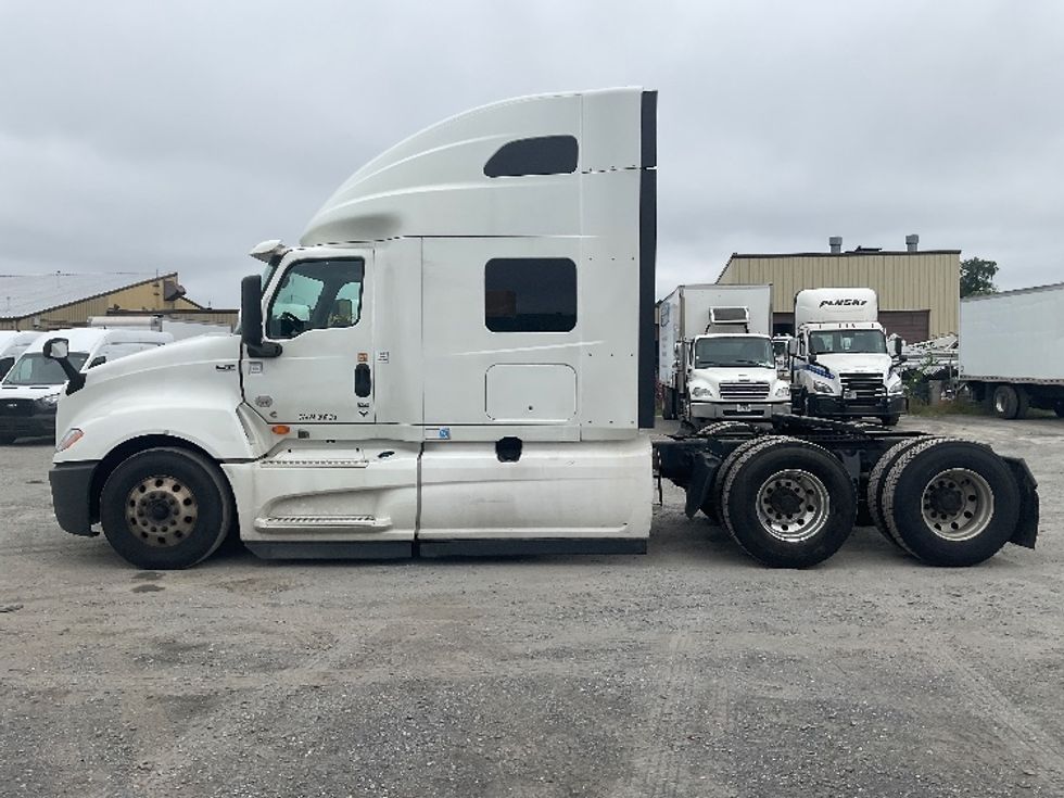 Sleeper Tractor-Heavy Duty Tractors-International-2020-LT625-Harrisburg-PA-504,018\n\t\tmiles-$ 50,750 - Image 4