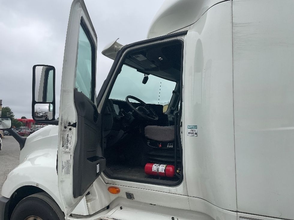 Sleeper Tractor-Heavy Duty Tractors-International-2020-LT625-Harrisburg-PA-504,018\n\t\tmiles-$ 50,750 - Image 9
