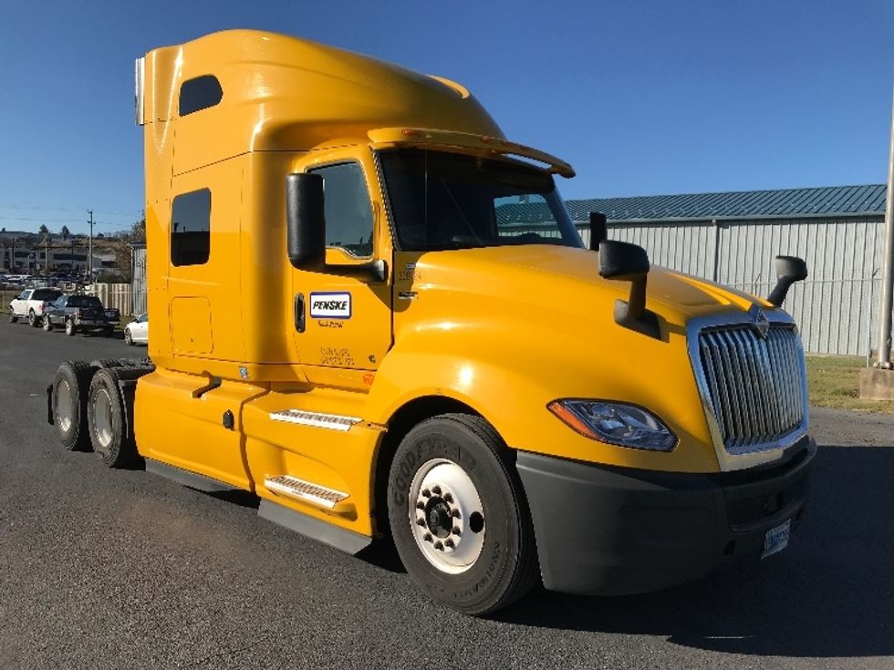 Sleeper Tractor-Heavy Duty Tractors-International-2020-LT625-Harrisonburg-VA-624,039\n\t\tmiles-$ 31,250 - Image 1