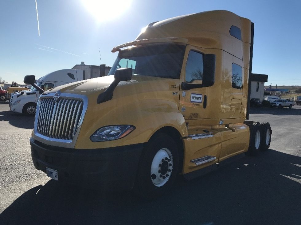 Sleeper Tractor-Heavy Duty Tractors-International-2020-LT625-Harrisonburg-VA-624,039\n\t\tmiles-$ 31,250 - Image 3