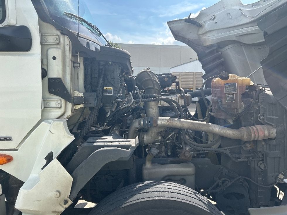 Sleeper Tractor-Heavy Duty Tractors-International-2020-LT625-Houston-TX-383,595\n\t\tmiles-$ 34,250 - Image 20