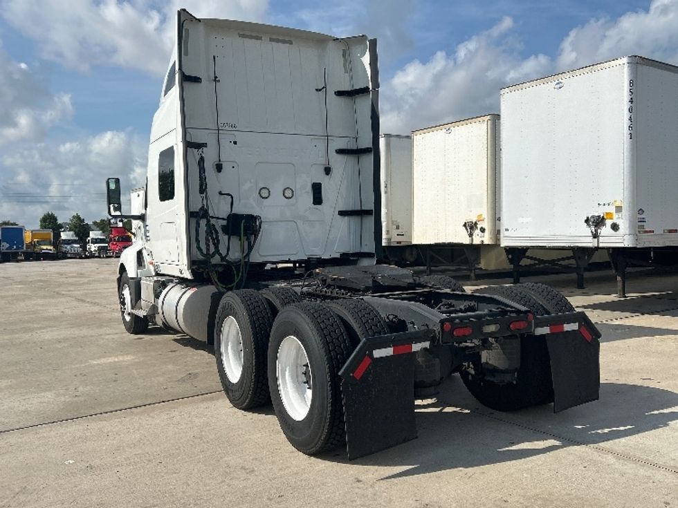 Sleeper Tractor-Heavy Duty Tractors-International-2020-LT625-Houston-TX-383,595\n\t\tmiles-$ 34,250 - Image 5