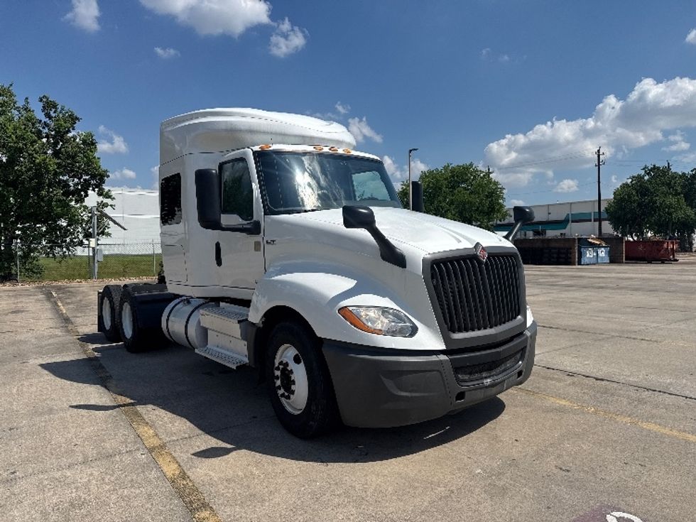 Sleeper Tractor-Heavy Duty Tractors-International-2020-LT625-Houston-TX-678,964\n\t\tmiles-$ 37,750 - Image 1