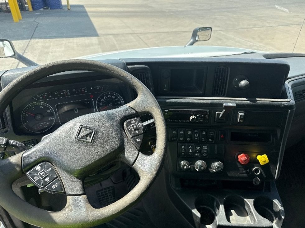 Sleeper Tractor-Heavy Duty Tractors-International-2020-LT625-Houston-TX-678,964\n\t\tmiles-$ 37,750 - Image 11