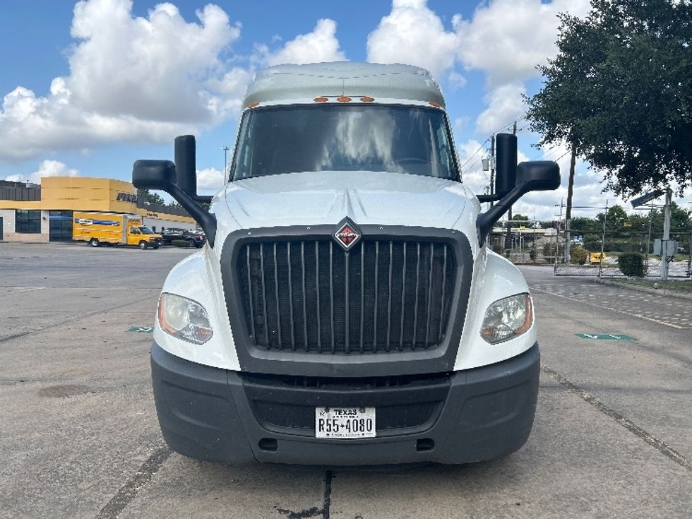 Sleeper Tractor-Heavy Duty Tractors-International-2020-LT625-Houston-TX-683,192\n\t\tmiles-$ 36,250 - Image 2