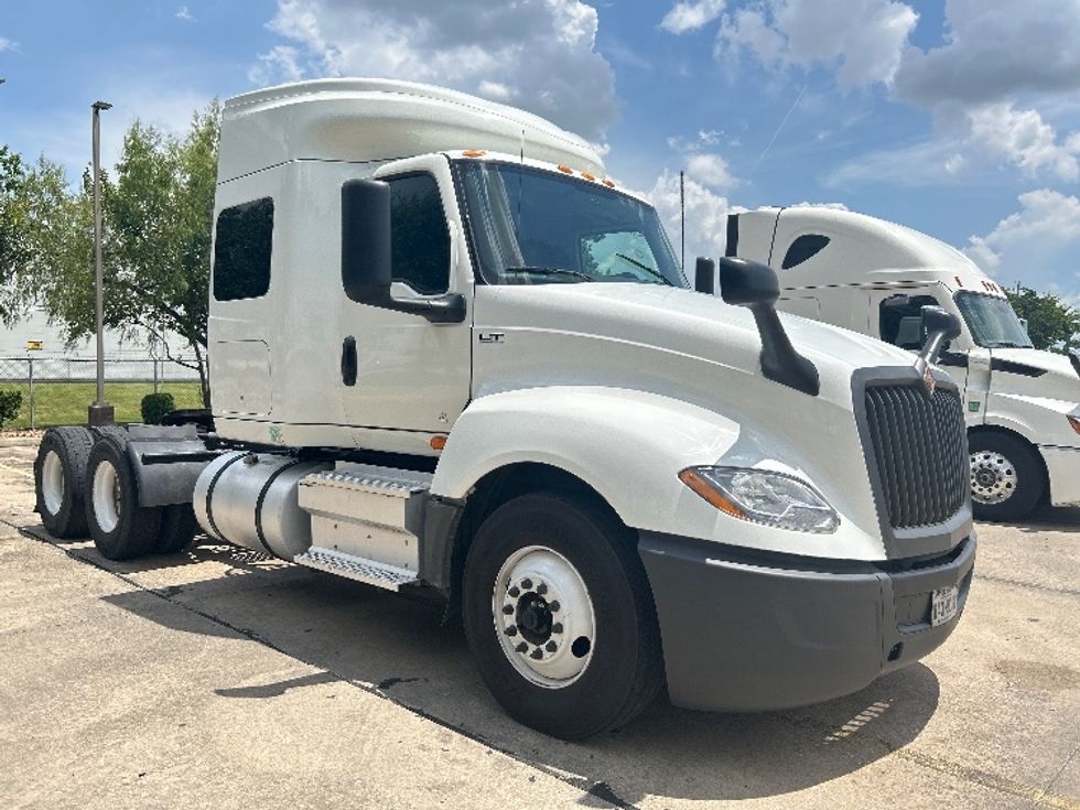 Sleeper Tractor-Heavy Duty Tractors-International-2020-LT625-Houston-TX-751,006\n\t\tmiles-$ 30,250 - Image 1