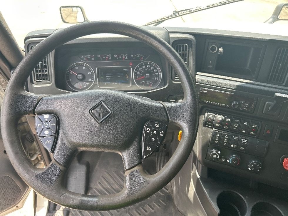 Sleeper Tractor-Heavy Duty Tractors-International-2020-LT625-Houston-TX-751,006\n\t\tmiles-$ 30,250 - Image 11