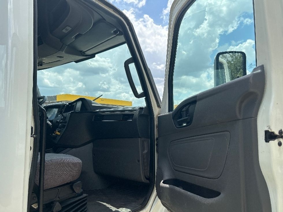 Sleeper Tractor-Heavy Duty Tractors-International-2020-LT625-Houston-TX-751,006\n\t\tmiles-$ 30,250 - Image 13