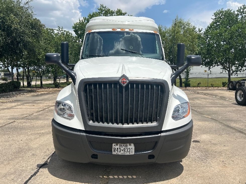 Sleeper Tractor-Heavy Duty Tractors-International-2020-LT625-Houston-TX-751,006\n\t\tmiles-$ 30,250 - Image 2